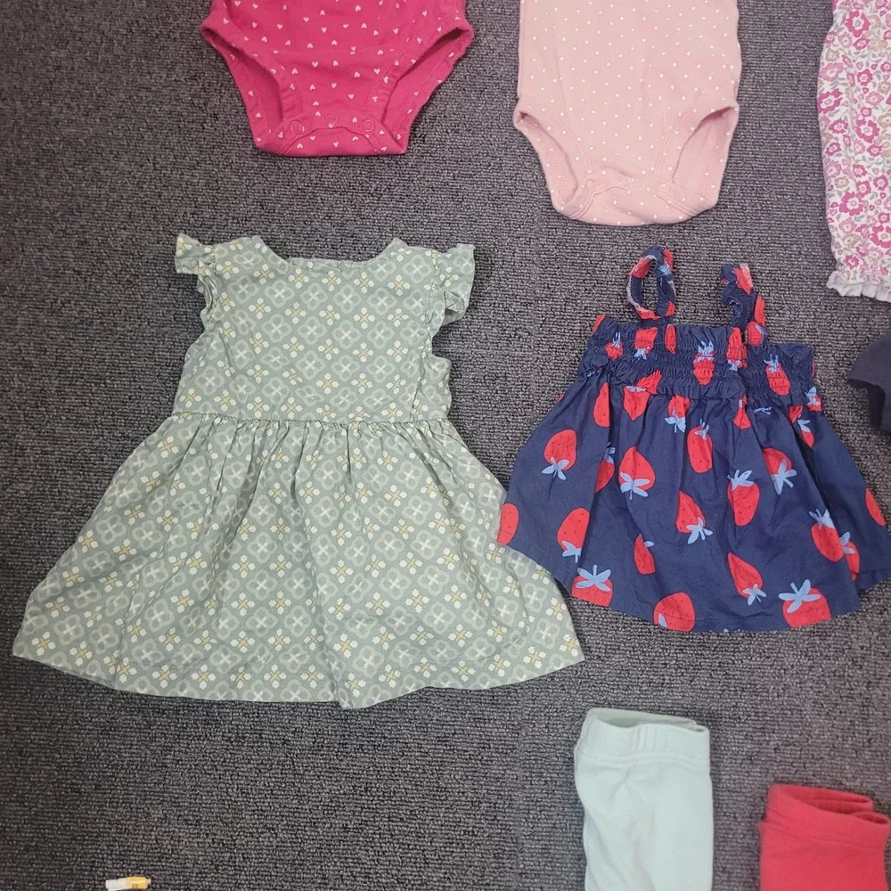 Carter's Size 3M Lot of 20 Baby Girl Bodysuits Leggings Rompers